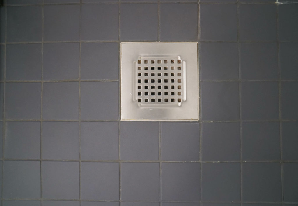 Küchenabfluss verstopft – was hilft? | Das Profichemie.com Magazin